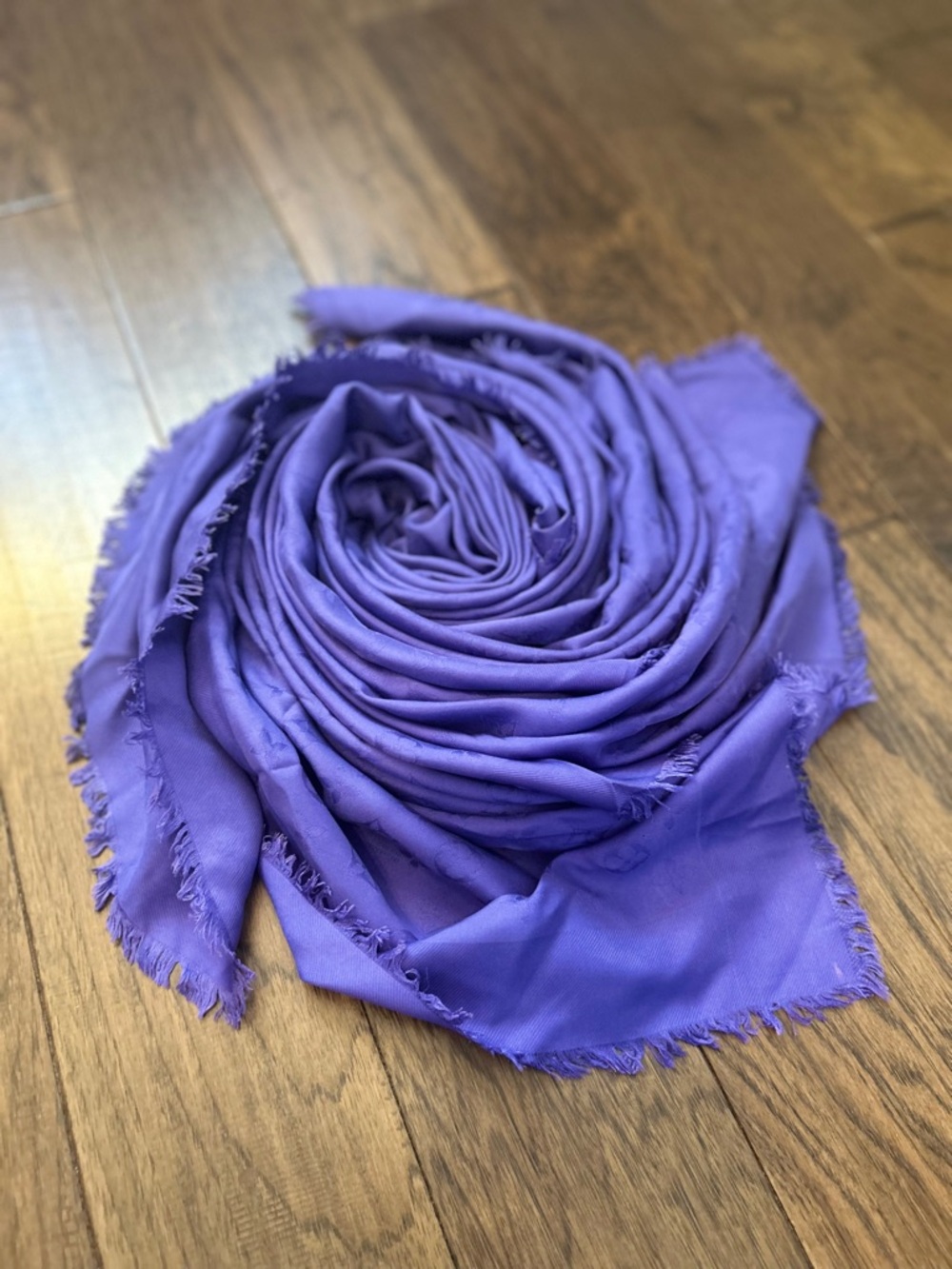 Louis Vuitton Violet Monogram Silk Shawl - Picture 14 of 14